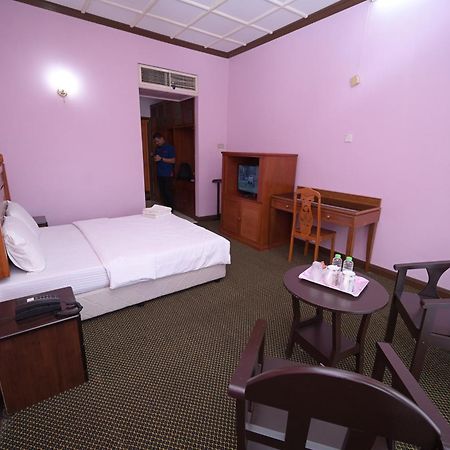 Kesedar Hotel Travel & Tours Sdn Bhd Gua Musang Exterior foto