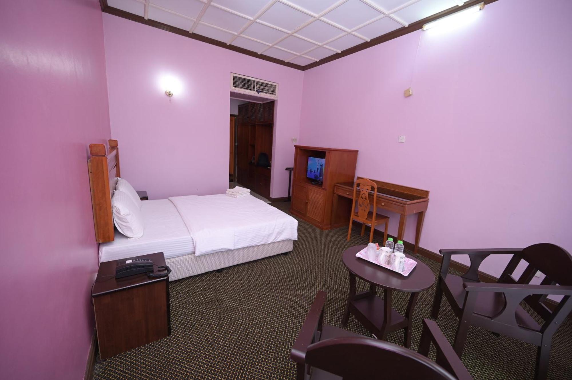 Kesedar Hotel Travel & Tours Sdn Bhd Gua Musang Exterior foto