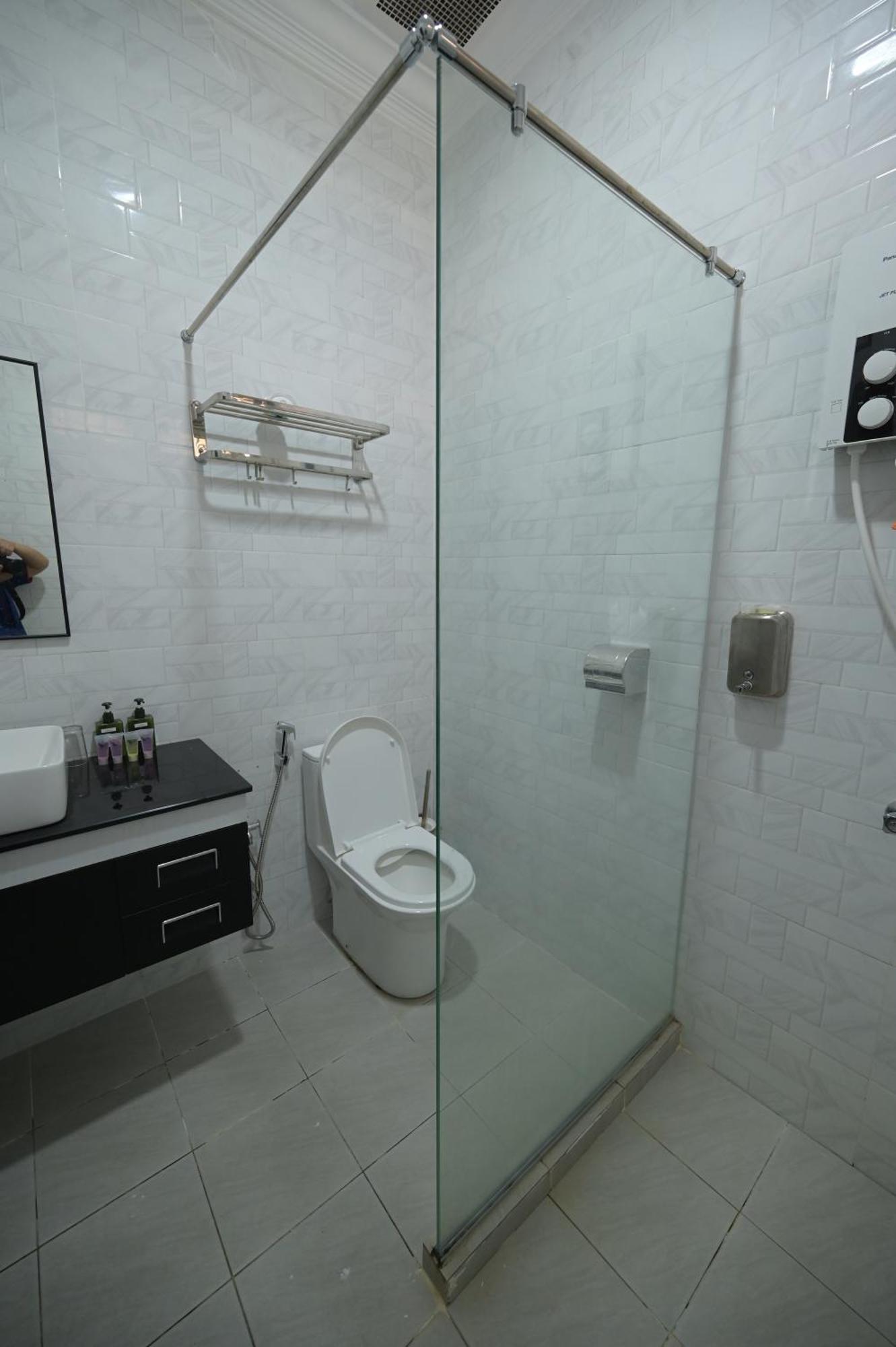 Kesedar Hotel Travel & Tours Sdn Bhd Gua Musang Exterior foto