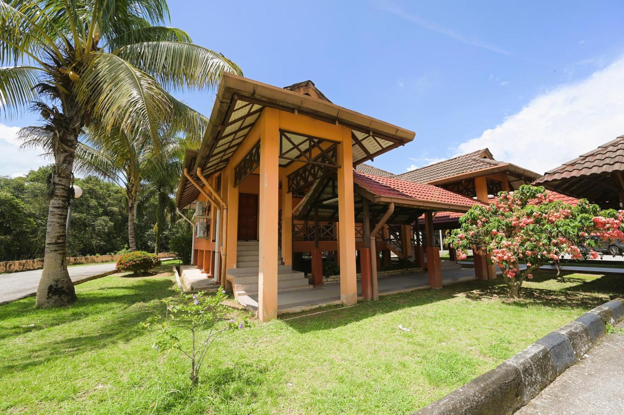 Kesedar Hotel Travel & Tours Sdn Bhd Gua Musang Exterior foto