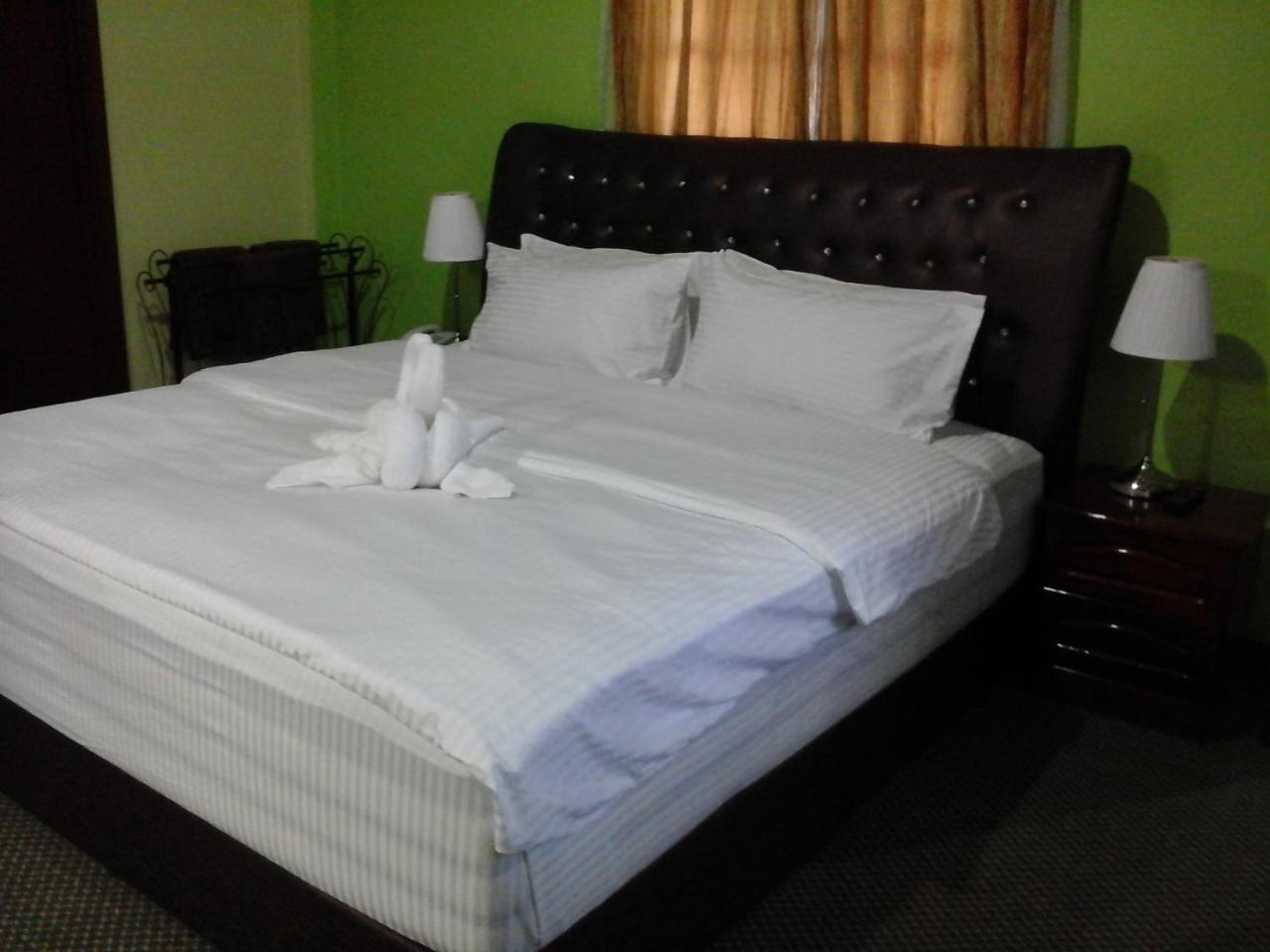 Kesedar Hotel Travel & Tours Sdn Bhd Gua Musang Exterior foto